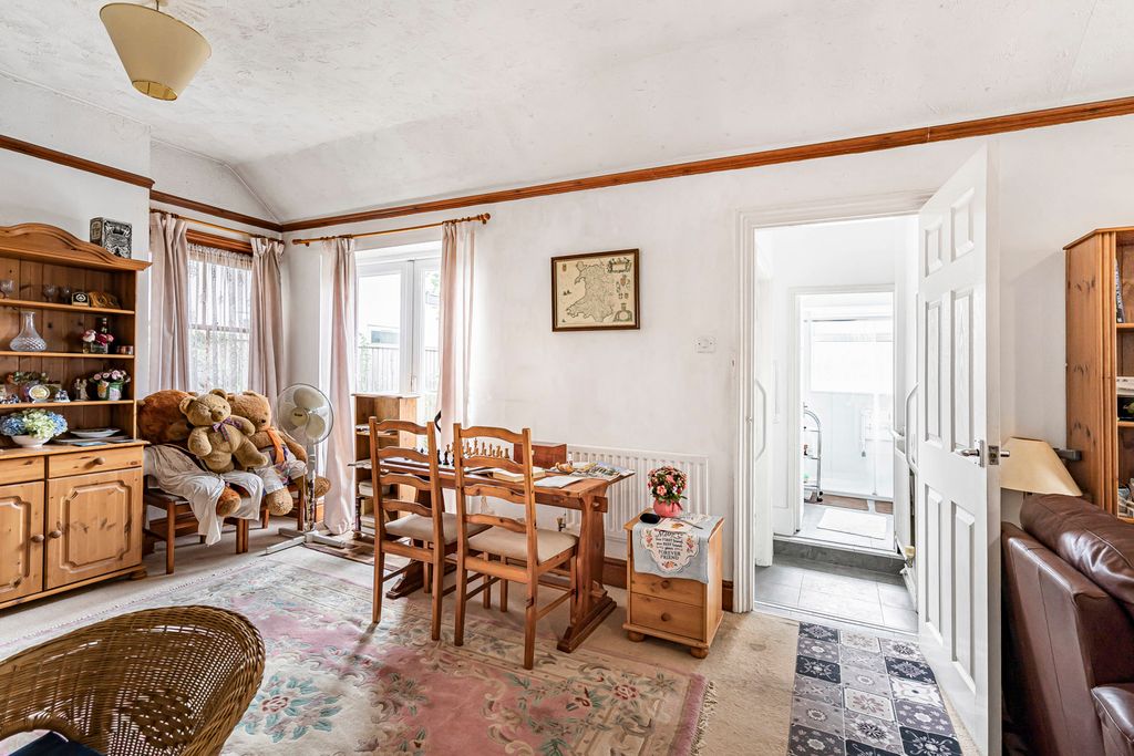 Property photo 2 of 14 18_92069
