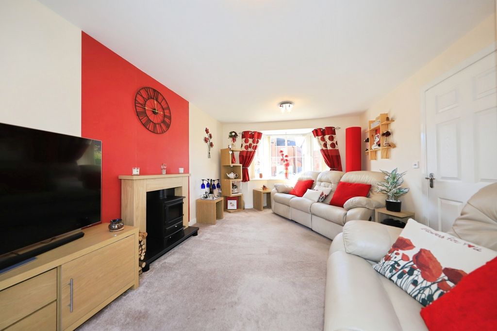 Property photo 3 of 17 Photo