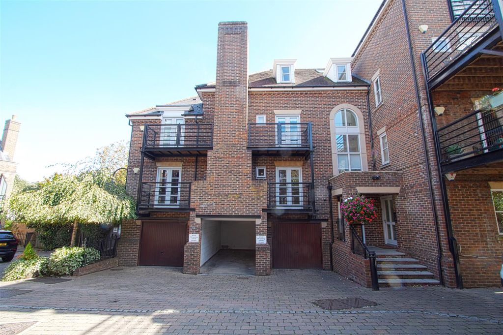 Property photo 1 of 12 Front.Jpg