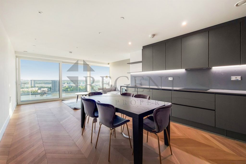 Property photo 2 of 19 Kitchen