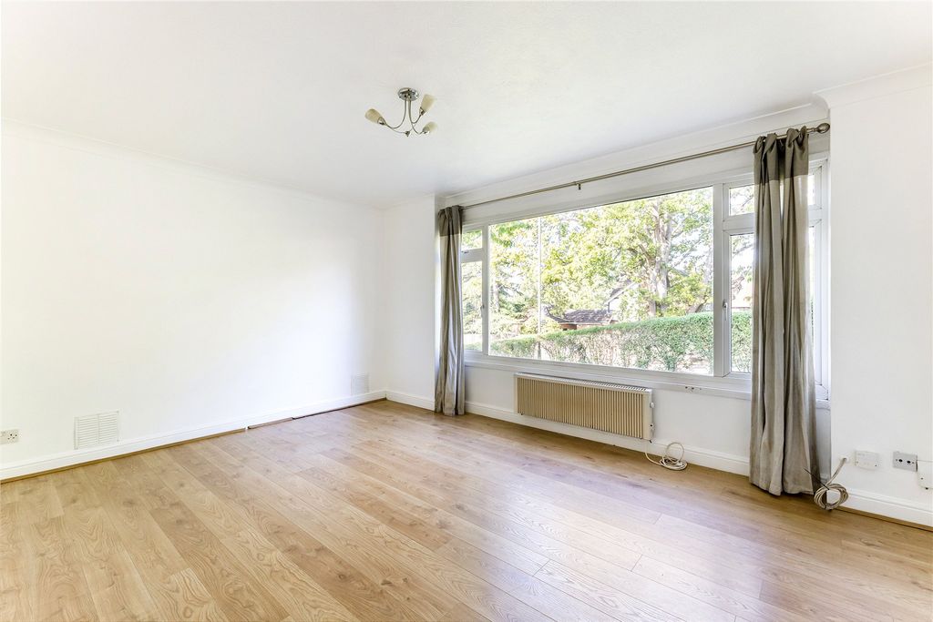 Property photo 3 of 12 Picture No. 04