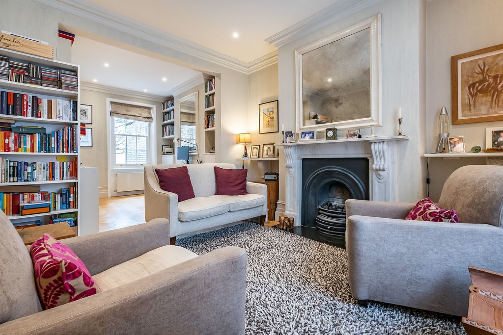 Property photo 2 of 17