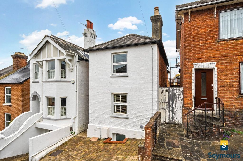 Property photo 1 of 14 Front Aspect