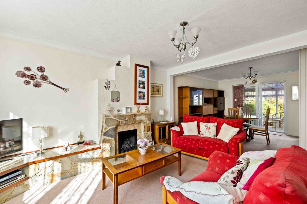 Property photo 3 of 13