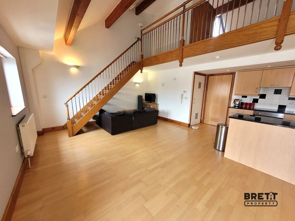 Property photo 3 of 9 Open Plan Living