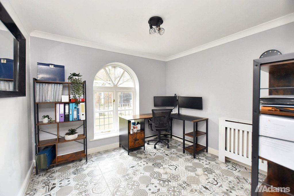 Property photo 3 of 36