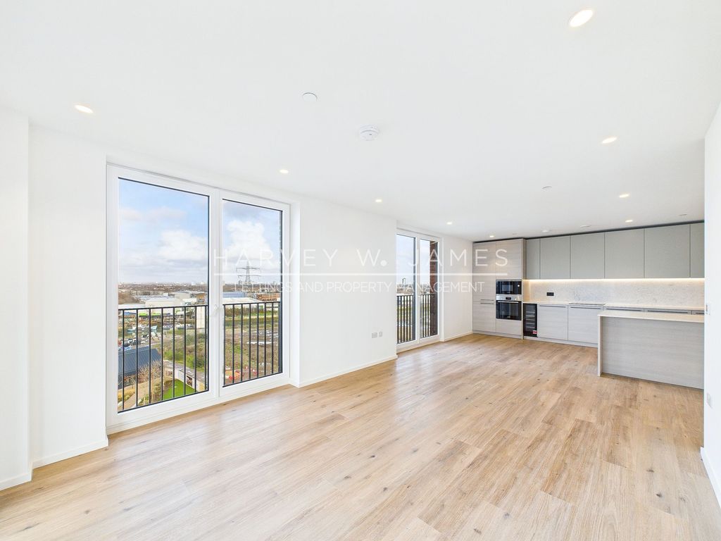 Property photo 3 of 41