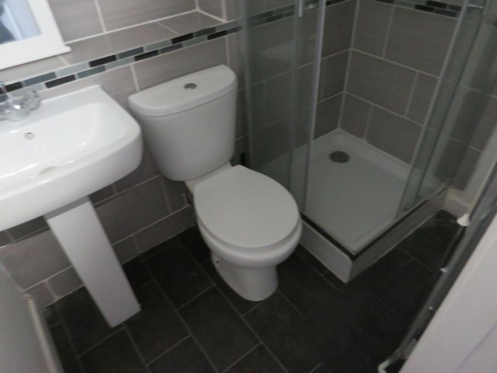 Property photo 3 of 6 Shower Room