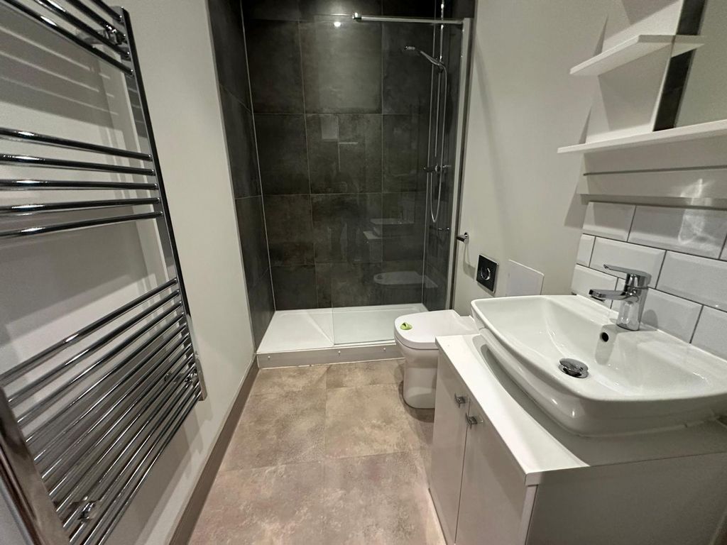 Property photo 3 of 3