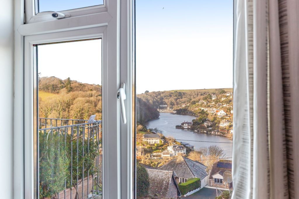 Property photo 2 of 17 A20 - Noss Mayo, Stoke Road, Westonhay - 251210