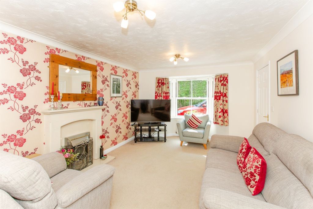 Property photo 2 of 17