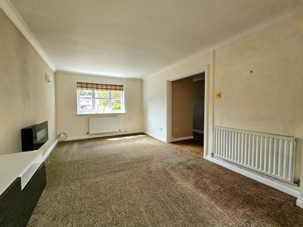 Property photo 2 of 23