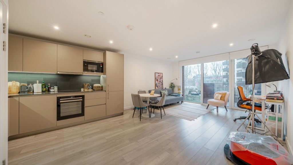 Property photo 3 of 14