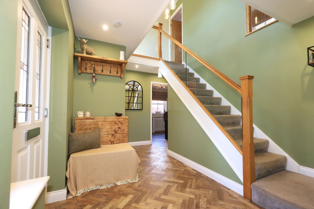 Property photo 2 of 42