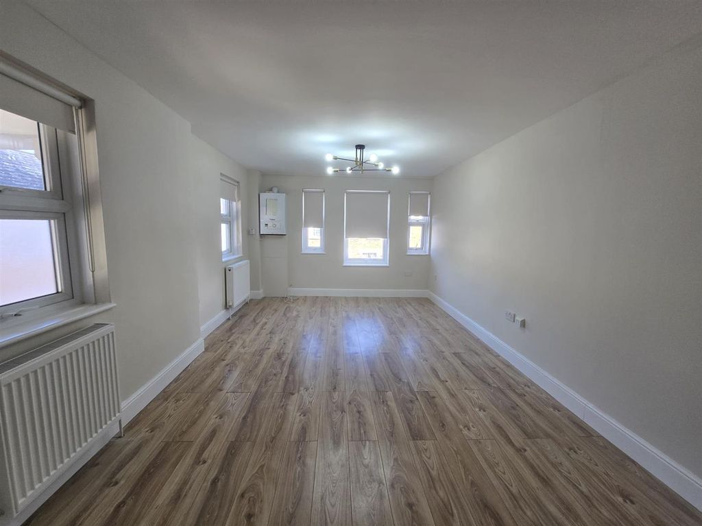 Property photo 2 of 6 Whatsapp Image 2026-03-05 At 14.27.53.Jpeg