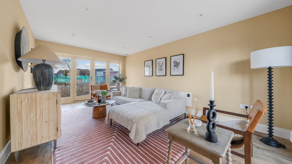 Property photo 3 of 29 Img_0402.Jpeg