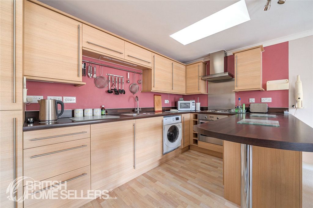 Property photo 3 of 19 Picture No. 04