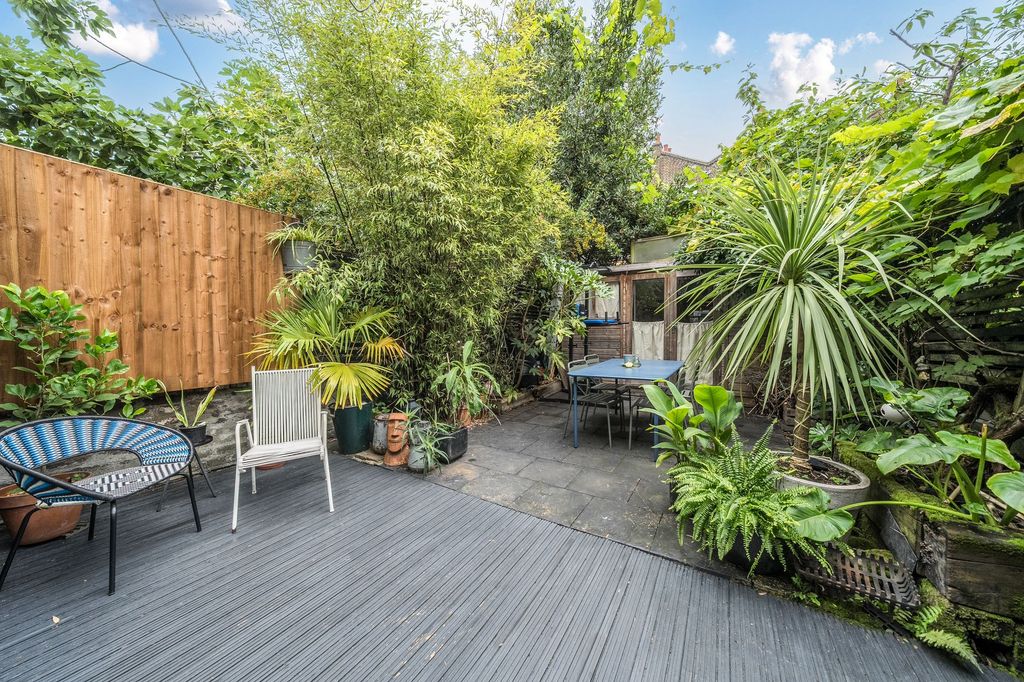 Property photo 3 of 17