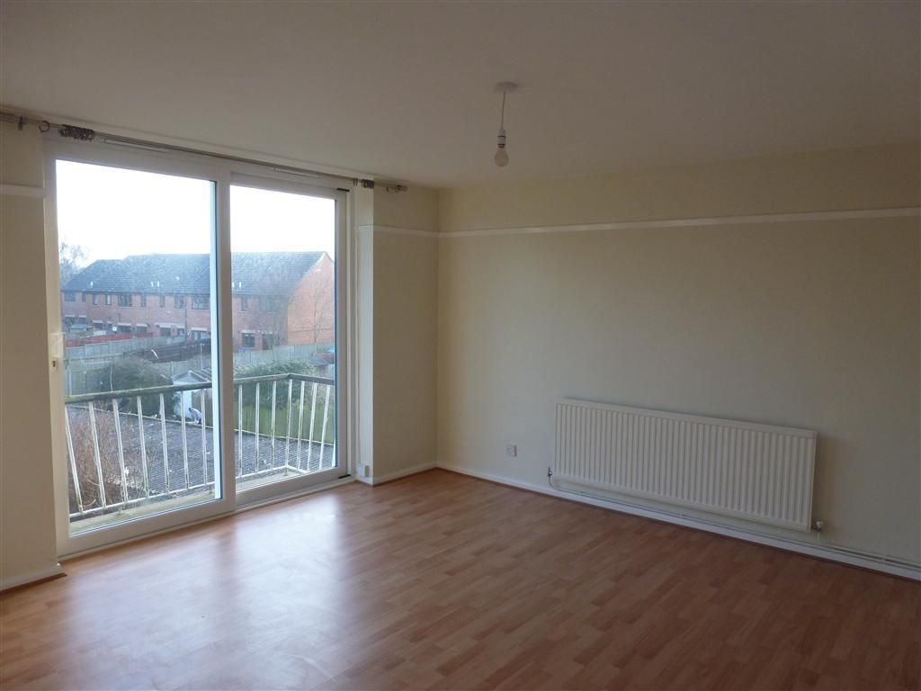 Property photo 1 of 8 Living Room