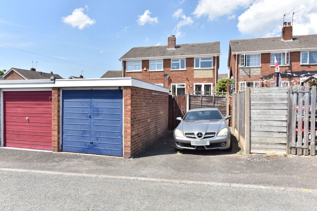 Property photo 2 of 16