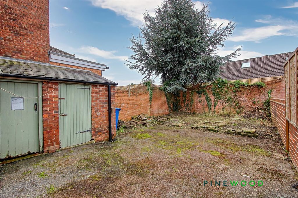 Property photo 2 of 15 Rear Courtyard