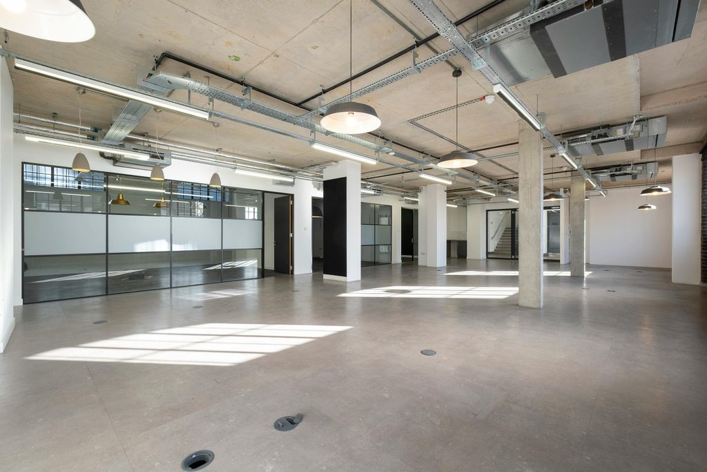 Property photo 2 of 6 Iw-240226-Gka-082.Jpg