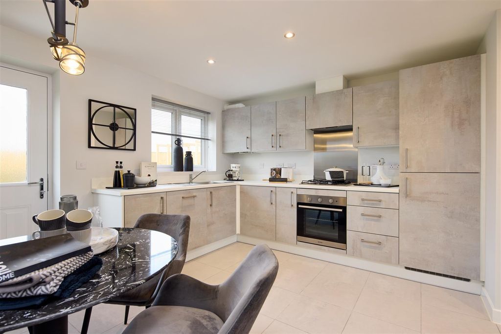 Property photo 3 of 7 008-Sf-The-Abbey-Willow-Heights.Jpg