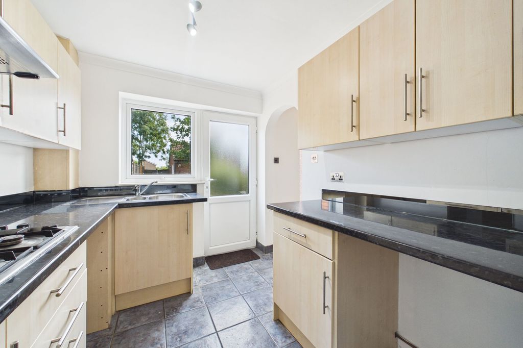 Property photo 3 of 13