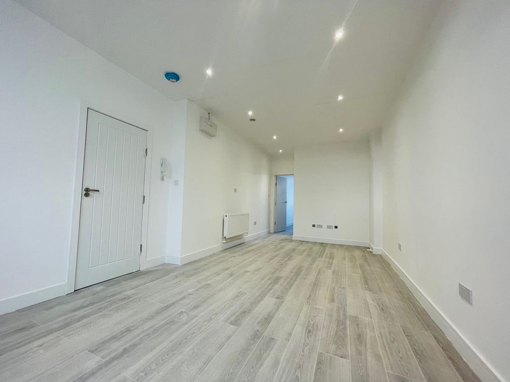 Property photo 1 of 7 Image