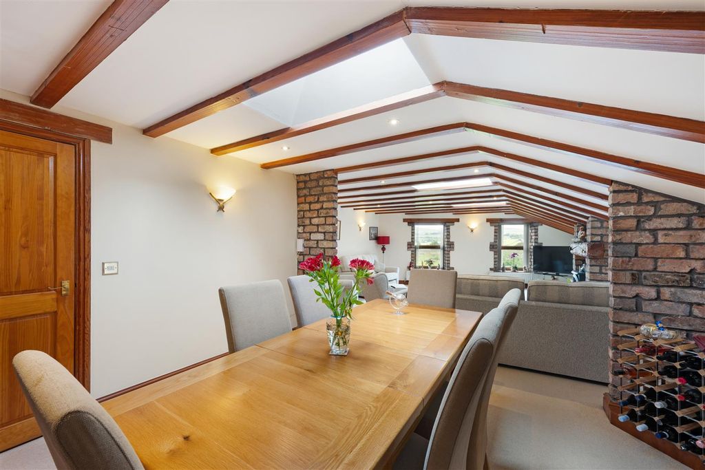 Property photo 3 of 54 Dining Room