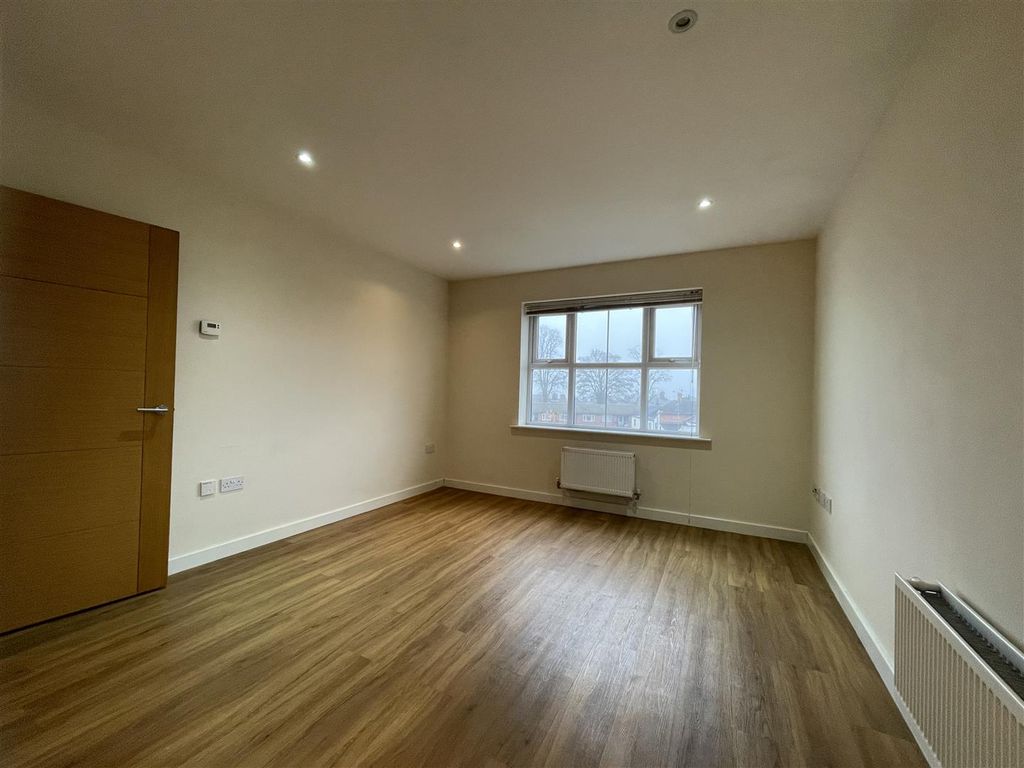 Property photo 3 of 7 Img_5489 (3).Jpg