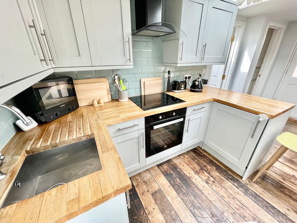 Property photo 2 of 6 Picture 2