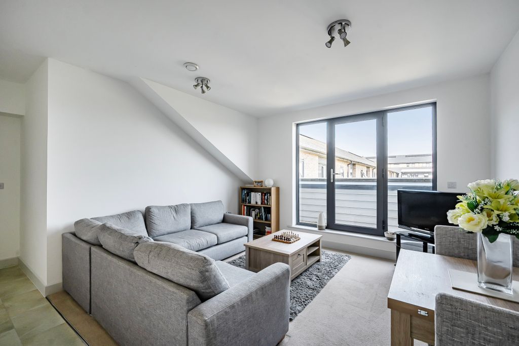 Property photo 2 of 14 148122056A3A6Ea7Bf661