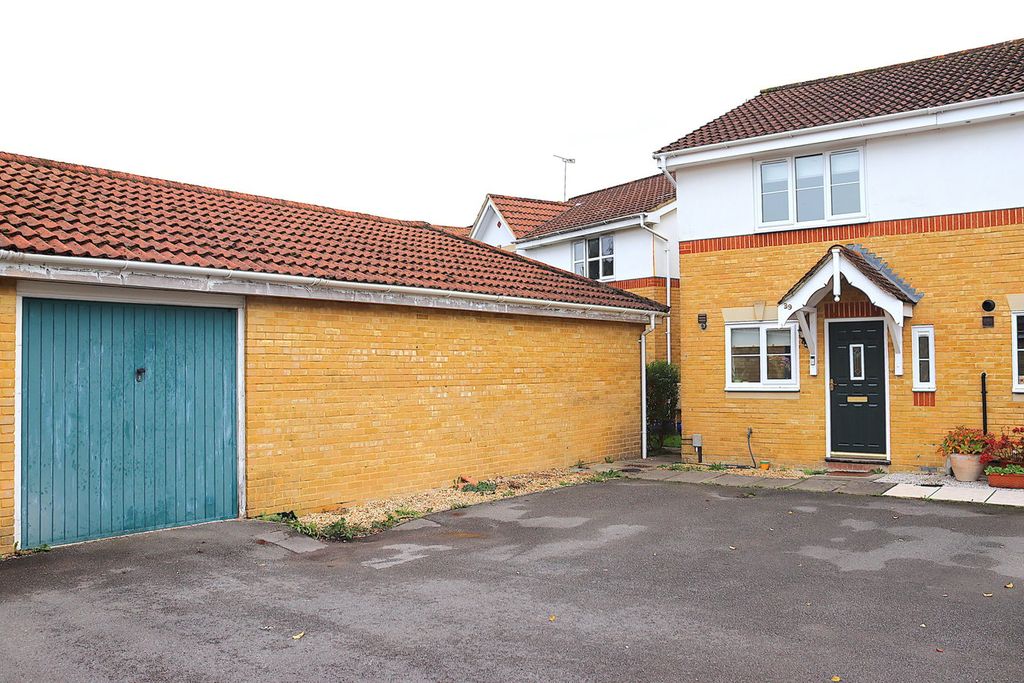 Property photo 2 of 11