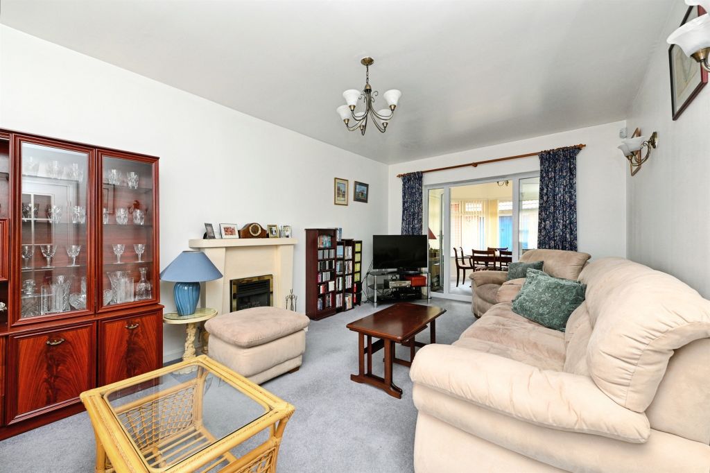 Property photo 2 of 20