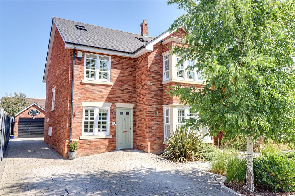 Property photo 1 of 35