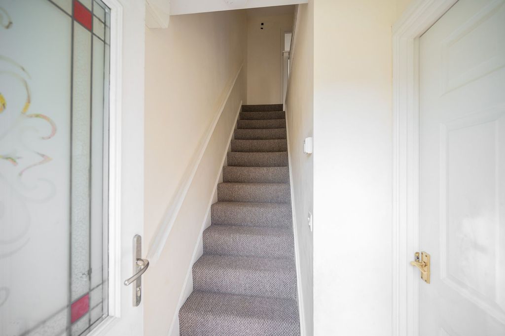 Property photo 2 of 30