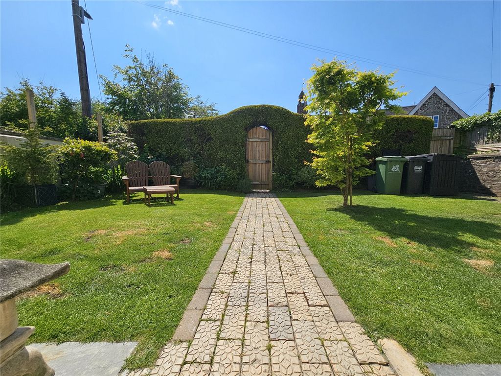 Property photo 2 of 23 Picture No. 05
