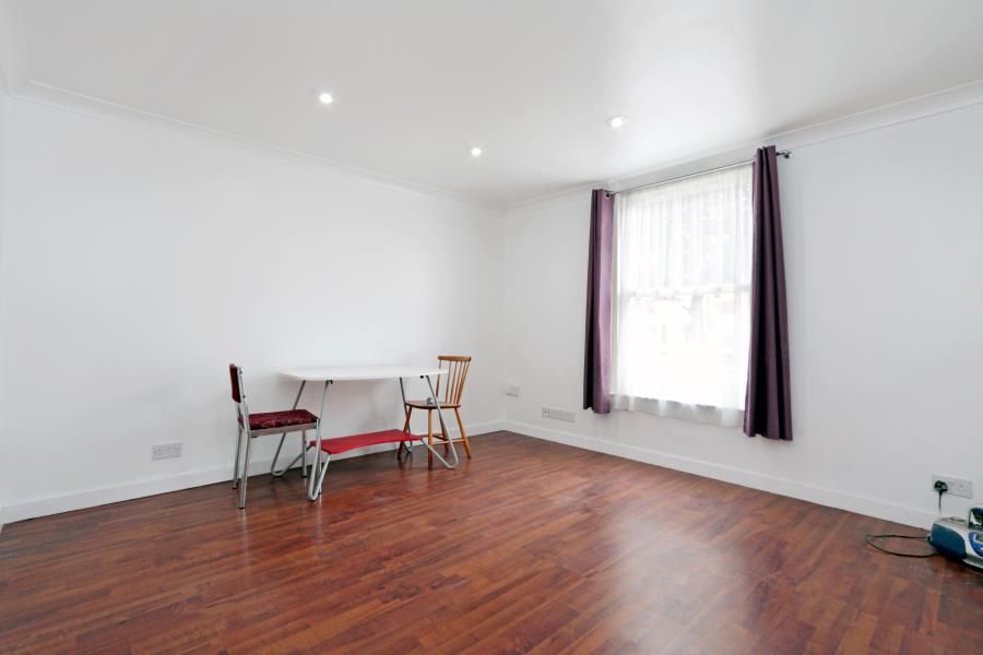 Property photo 3 of 6