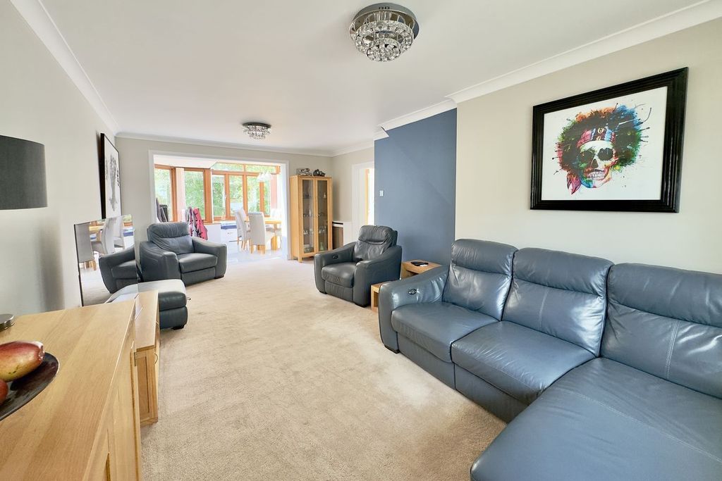 Property photo 2 of 30