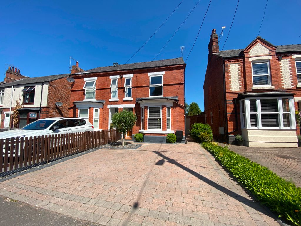Property photo 1 of 32