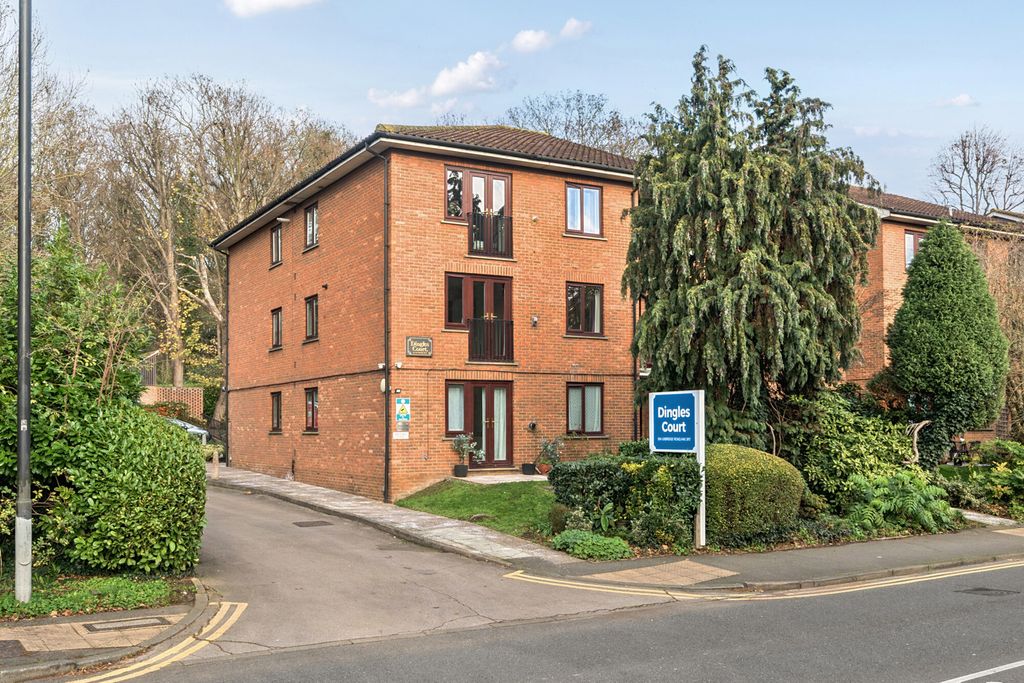 Property photo 1 of 20 1381712-20-691c46...