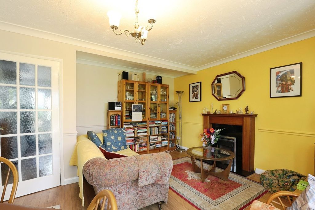 Property photo 3 of 17