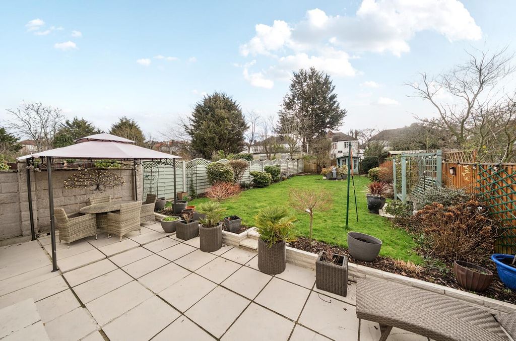 Property photo 2 of 14 Patio And Garden.Jpg