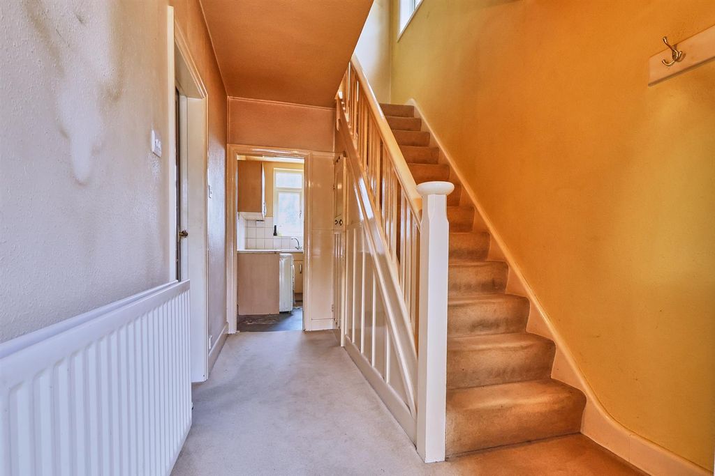 Property photo 2 of 15 Entrance Hallway