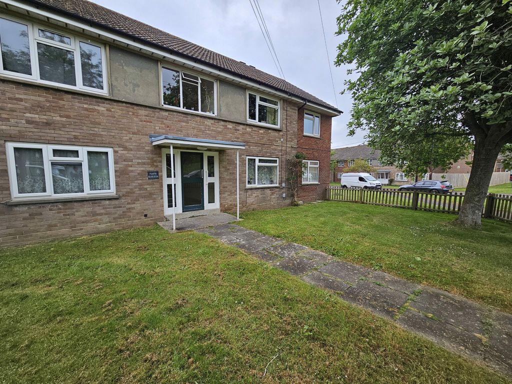 Property photo 1 of 5