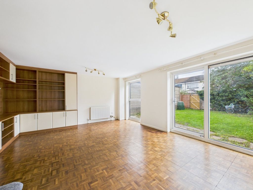 Property photo 2 of 17 Picture No. 38