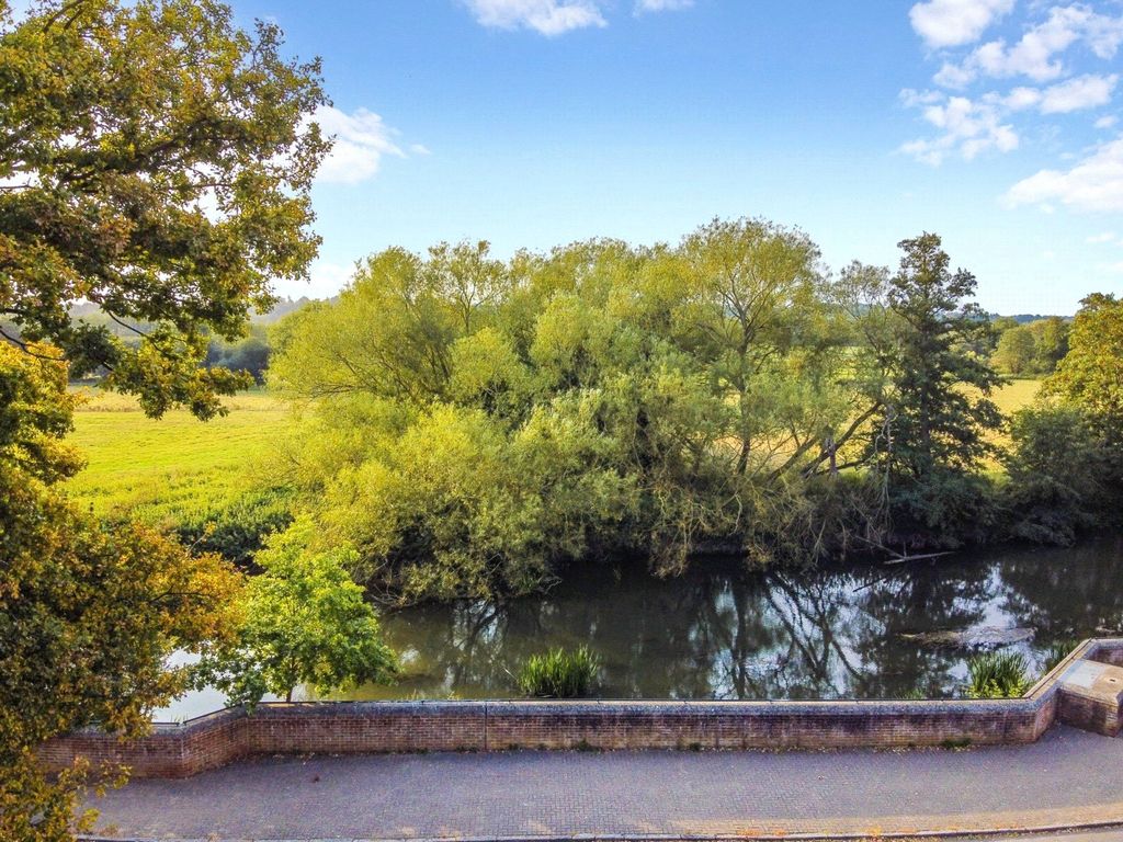 Property photo 2 of 16 Picture No. 27