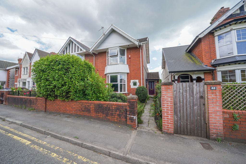 Property photo 1 of 30 d1d443B4c9A309A8B9131c0F357A3Fe8E9Cce6F6.Jpg