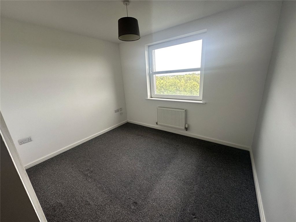 Property photo 3 of 10 Picture No. 02